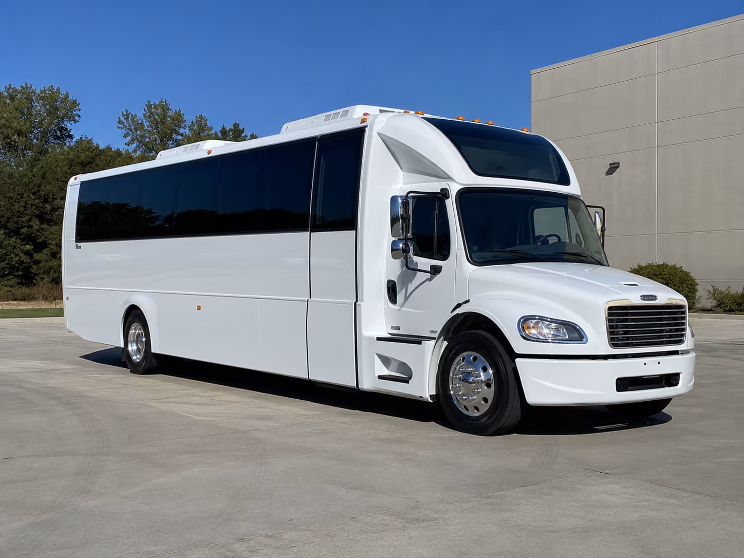 eagan 28 passenger party bus