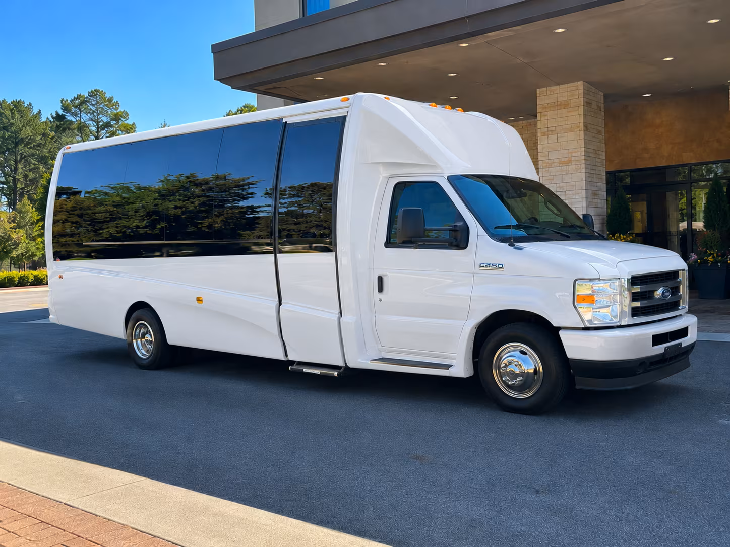 weekly worship shuttle buses for eagan congregations